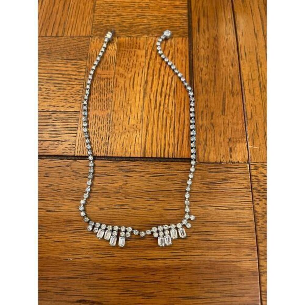 Rhinestone necklace
Clasp not working 
15.5” end to end